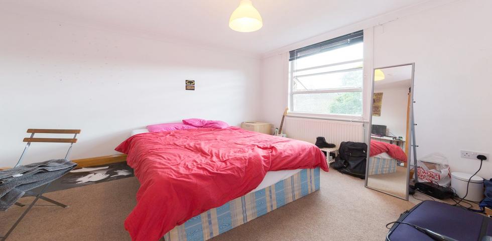 			NEW INSTRUCTION, 3 Bedroom, 1 bath, 1 reception Flat			 Kilburn Lane, QUEENS PARK